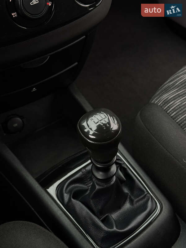 Хэтчбек Kia Ceed 2008 в Киеве