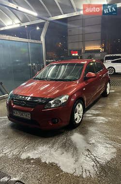Хэтчбек Kia Ceed 2008 в Киеве