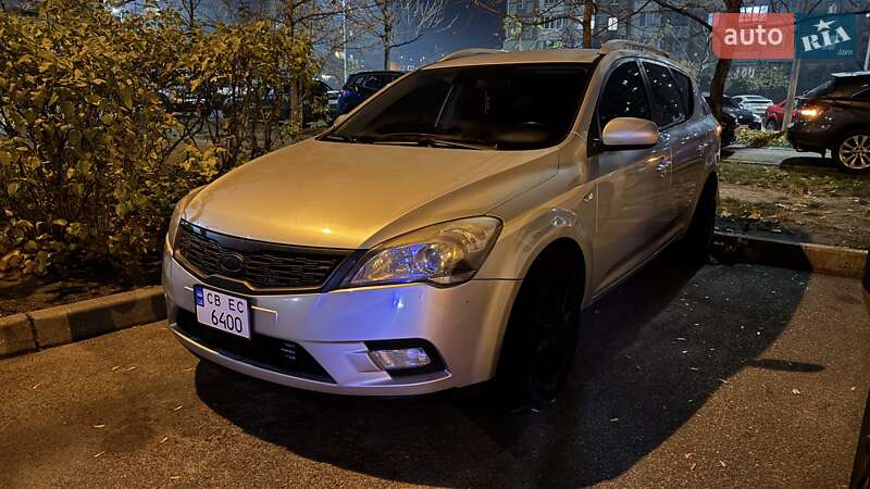 Универсал Kia Ceed 2010 в Киеве