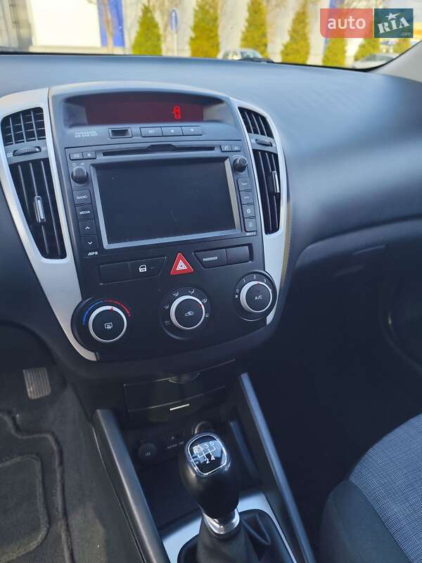 Универсал Kia Ceed 2010 в Белой Церкви