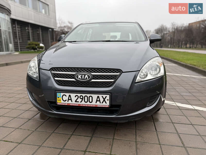 Хэтчбек Kia Ceed 2008 в Черкассах