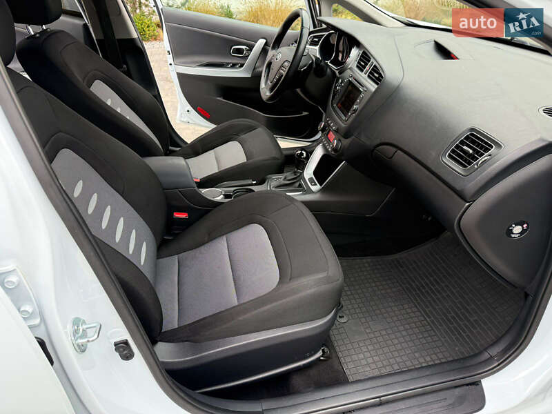 Универсал Kia Ceed 2015 в Луцке