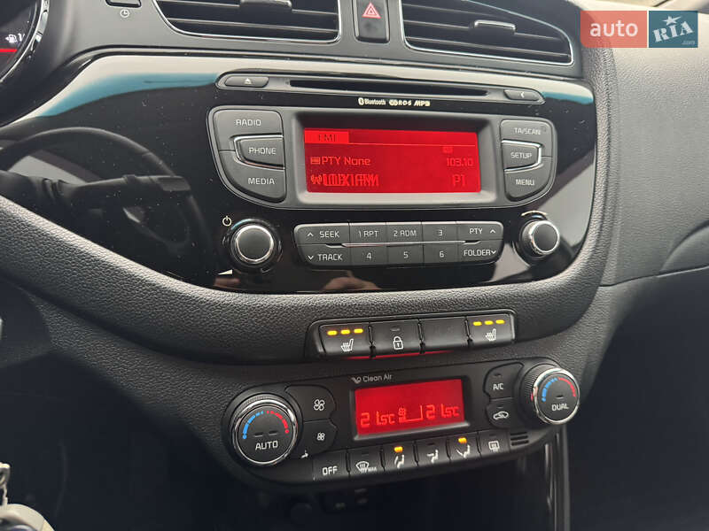 Хетчбек Kia Ceed 2015 в Києві