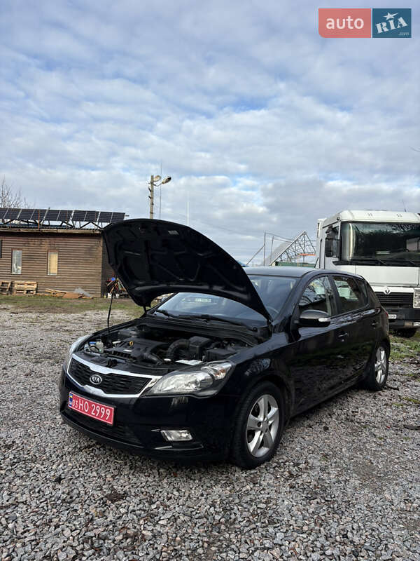 Хэтчбек Kia Ceed 2011 в Белой Церкви