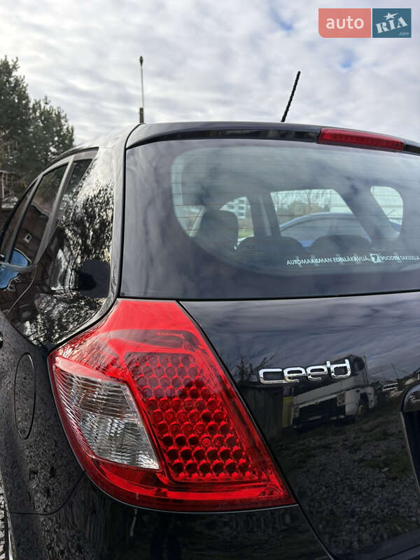 Хэтчбек Kia Ceed 2011 в Белой Церкви