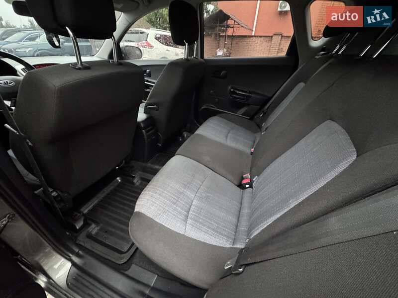 Хэтчбек Kia Ceed 2011 в Виннице