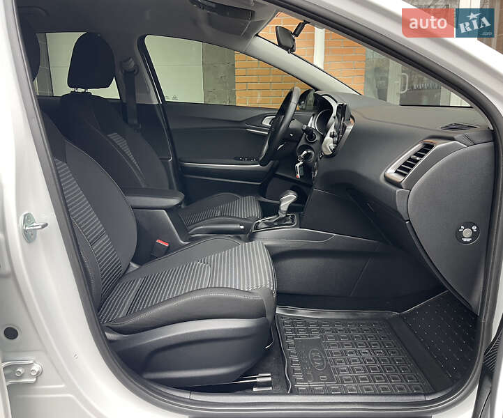 Хетчбек Kia Ceed 2023 в Києві фото 31 Хетчбек Kia Ceed 2023 в Києві