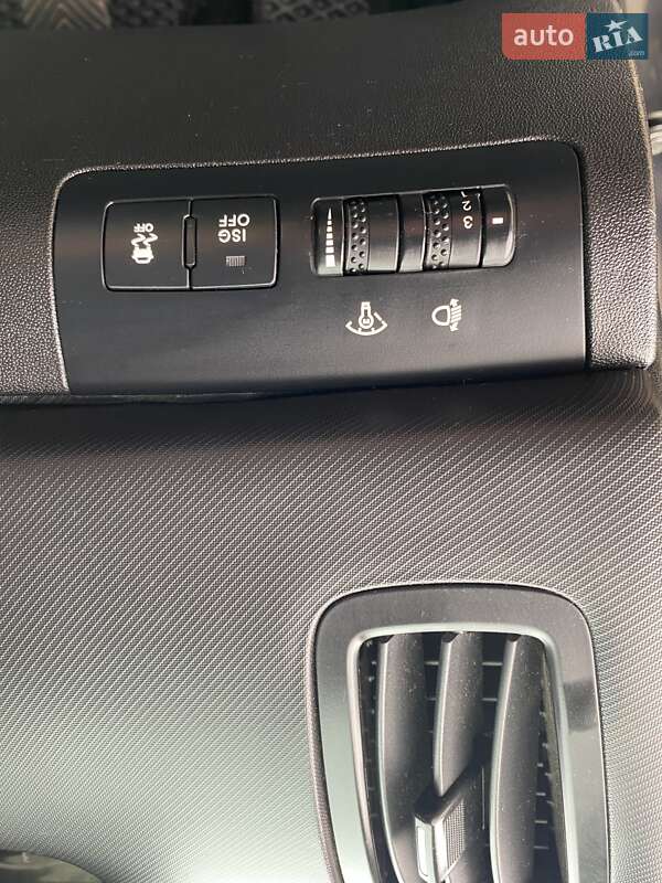 Хетчбек Kia Ceed 2011 в Южноукраїнську фото 17 Хетчбек Kia Ceed 2011 в Южноукраїнську