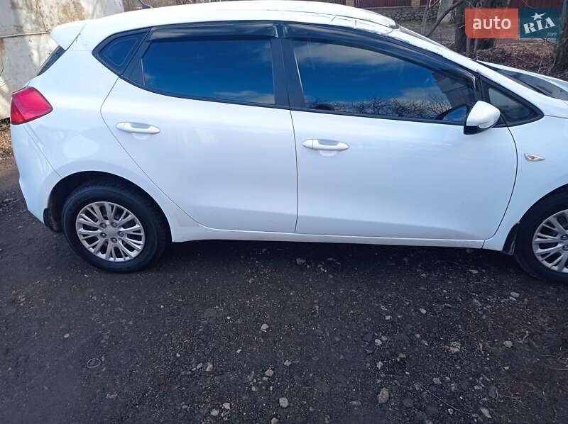 Хэтчбек Kia Ceed 2013 в Кагарлыке фото 5 Хэтчбек Kia Ceed 2013 в Кагарлыке