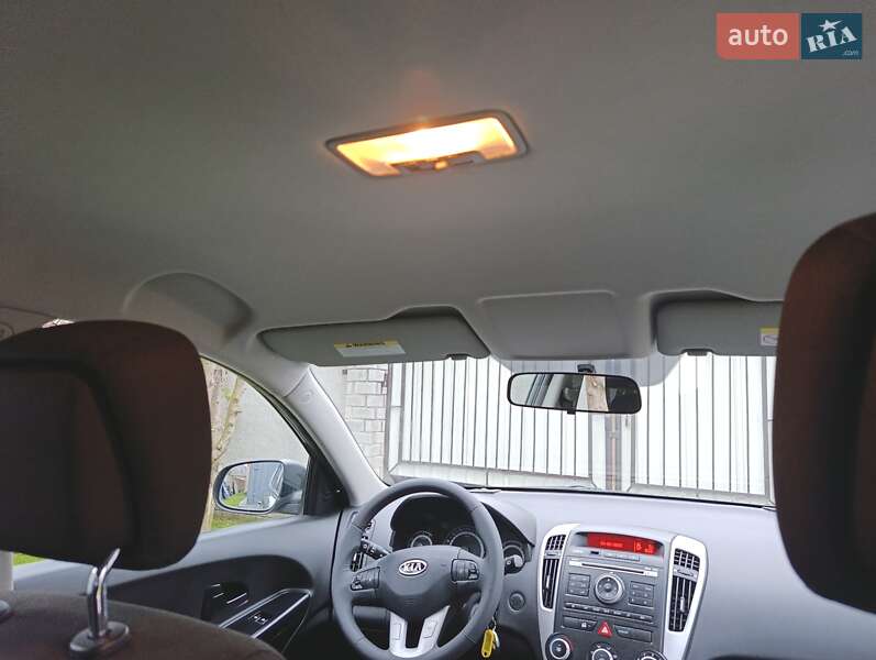 Универсал Kia Ceed 2011 в Луцке