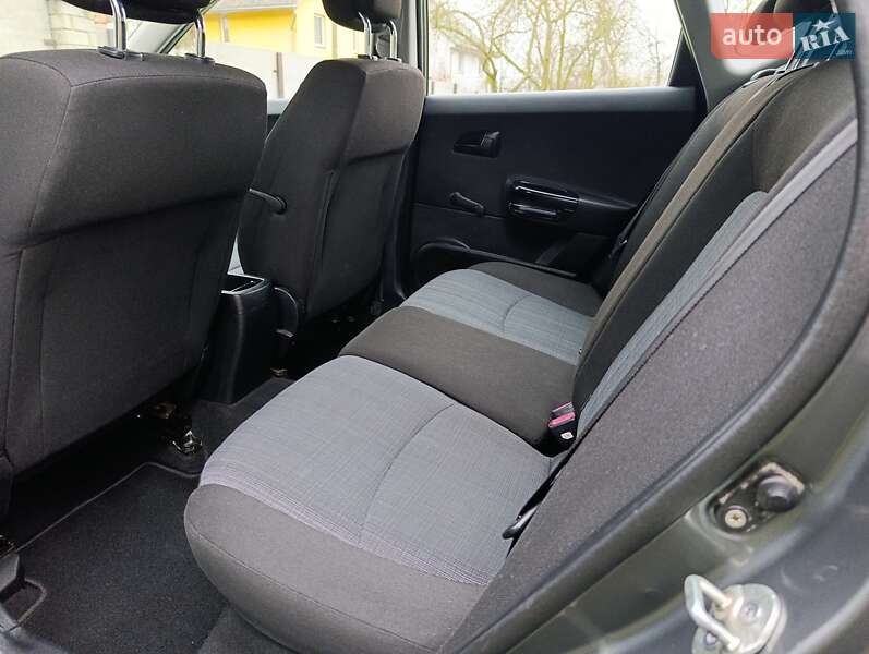 Универсал Kia Ceed 2011 в Луцке