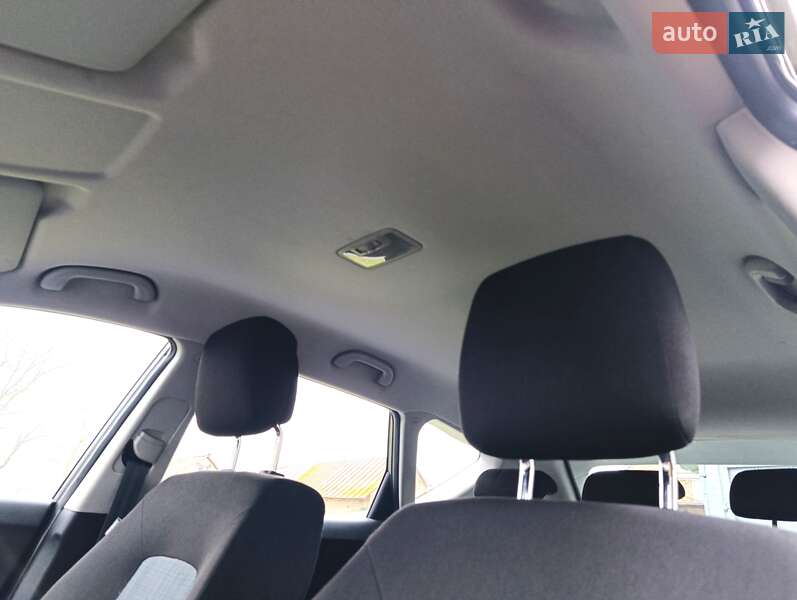 Универсал Kia Ceed 2011 в Луцке