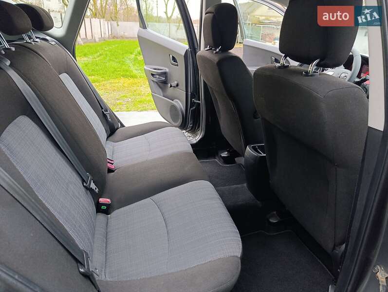 Универсал Kia Ceed 2011 в Луцке