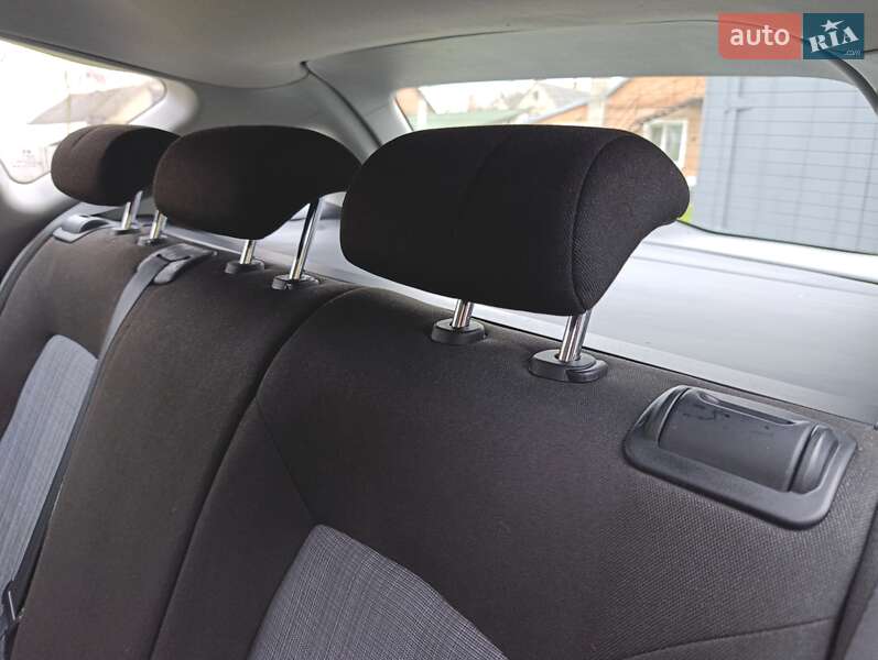 Универсал Kia Ceed 2011 в Луцке