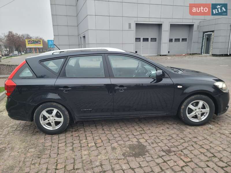 Універсал Kia Ceed 2009 в Кам'янському