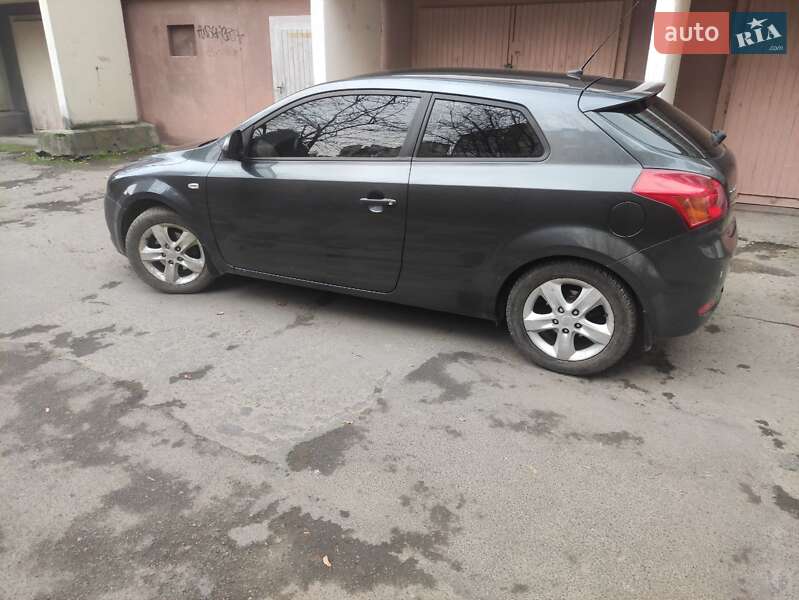 Хэтчбек Kia Ceed 2008 в Ивано-Франковске