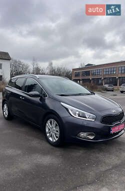 Универсал Kia Ceed 2014 в Ровно