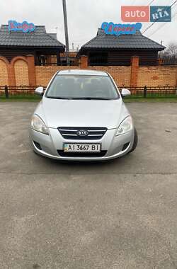 Хэтчбек Kia Ceed 2008 в Киеве