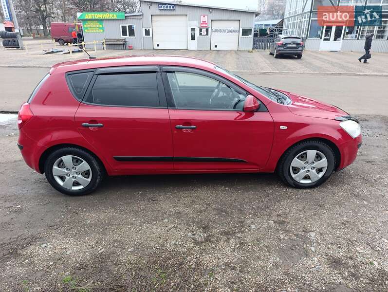 Хэтчбек Kia Ceed 2007 в Знаменке фото 6 Хэтчбек Kia Ceed 2007 в Знаменке