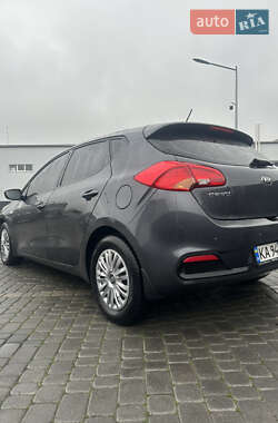 Хэтчбек Kia Ceed 2013 в Мукачево