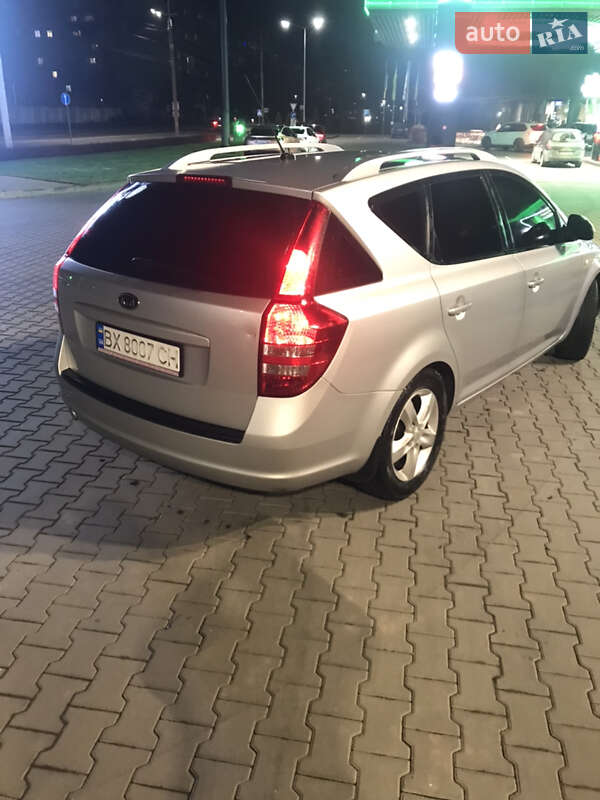Универсал Kia Ceed 2008 в Хмельницком