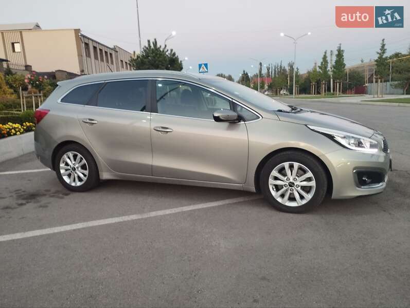 Универсал Kia Ceed 2016 в Черновцах фото 27 Универсал Kia Ceed 2016 в Черновцах