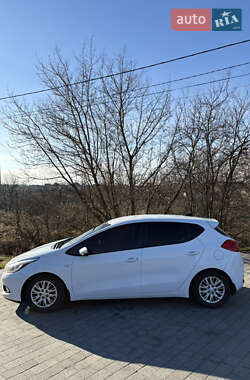 Хэтчбек Kia Ceed 2012 в Львове