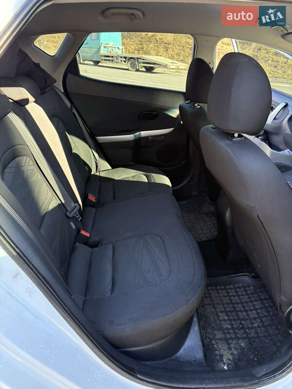 Хэтчбек Kia Ceed 2012 в Львове