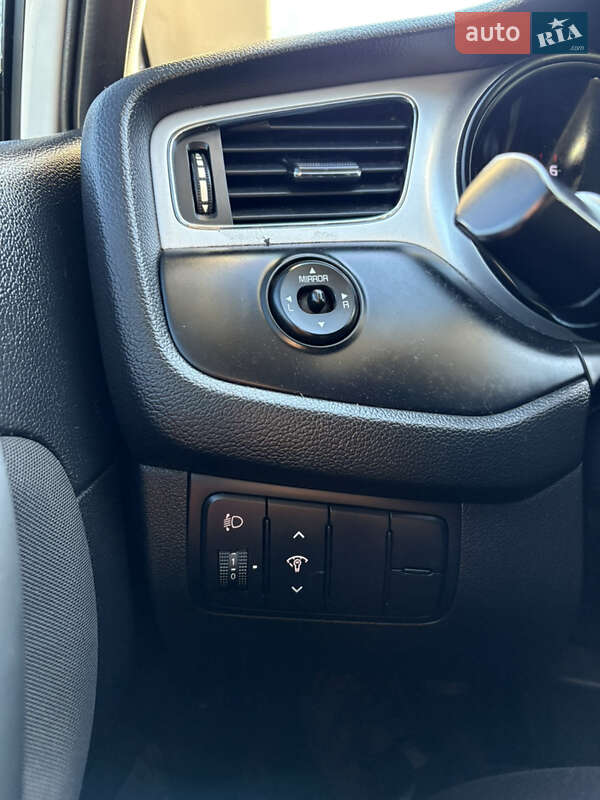 Хэтчбек Kia Ceed 2012 в Львове