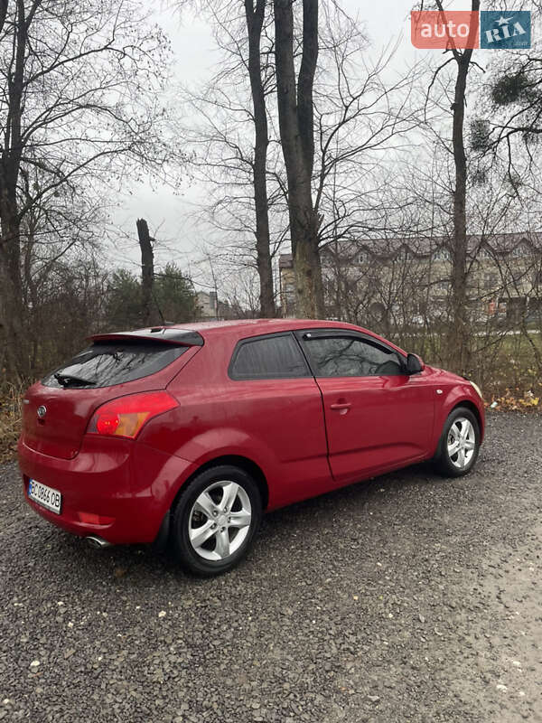 Хэтчбек Kia Ceed 2008 в Дрогобыче