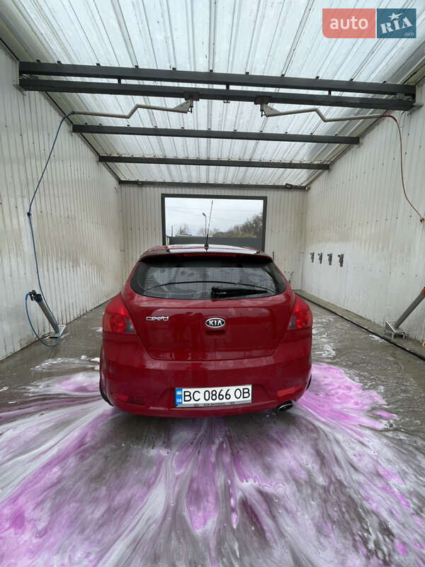 Хэтчбек Kia Ceed 2008 в Дрогобыче