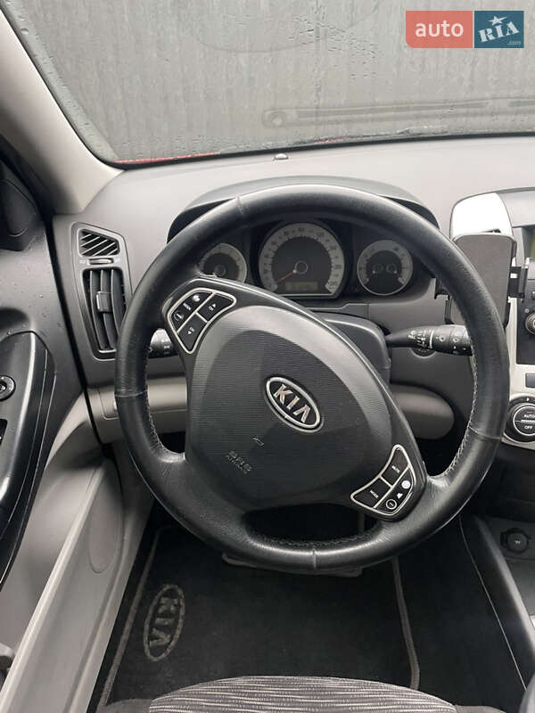 Хэтчбек Kia Ceed 2008 в Дрогобыче