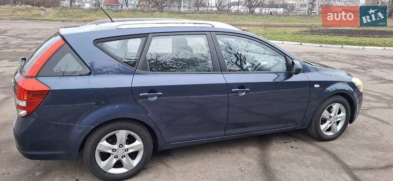 Универсал Kia Ceed 2011 в Киеве