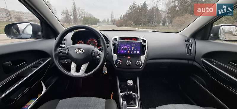 Универсал Kia Ceed 2011 в Киеве