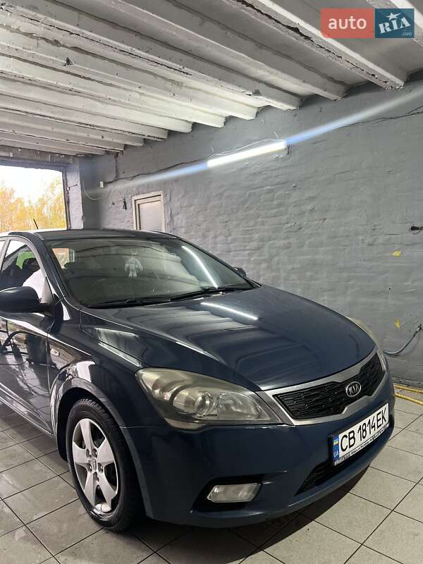 Хэтчбек Kia Ceed 2010 в Нежине