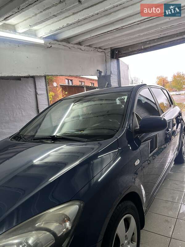 Хэтчбек Kia Ceed 2010 в Нежине