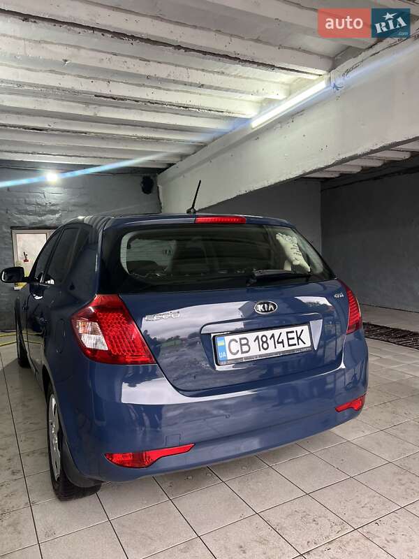 Хэтчбек Kia Ceed 2010 в Нежине