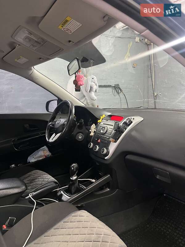 Хэтчбек Kia Ceed 2010 в Нежине