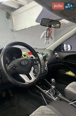 Хетчбек Kia Ceed 2010 в Ніжині