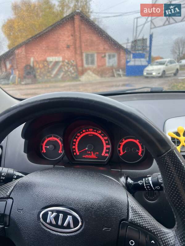 Хэтчбек Kia Ceed 2010 в Нежине
