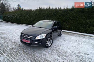 Хэтчбек Kia Ceed 2009 в Луцке