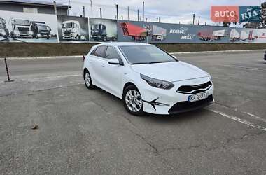 Хетчбек Kia Ceed 2023 в Києві