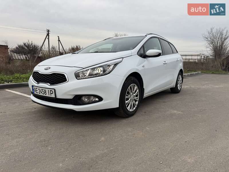 Универсал Kia Ceed 2013 в Днепре фото 2 Универсал Kia Ceed 2013 в Днепре