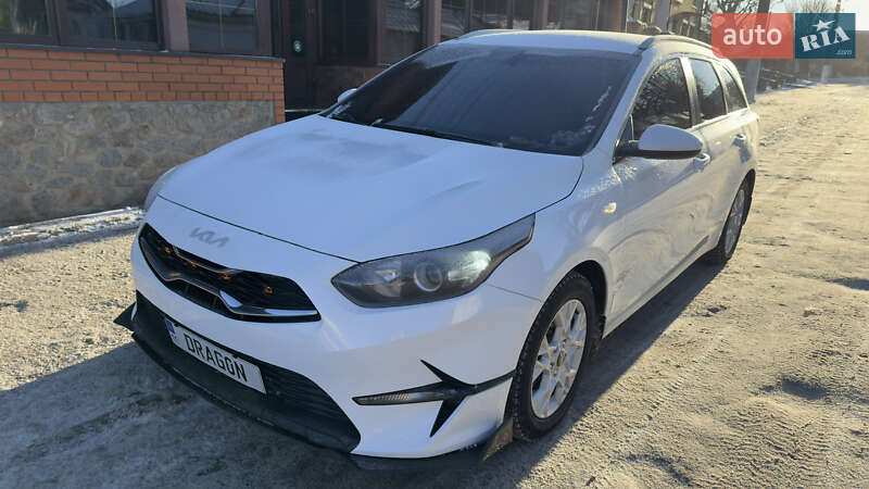 Универсал Kia Ceed 2023 в Киеве
