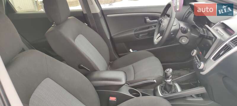 Универсал Kia Ceed 2010 в Виннице