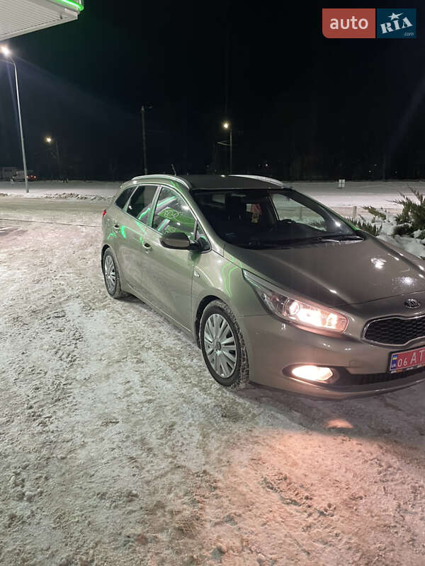 Універсал Kia Ceed 2013 в Житомирі