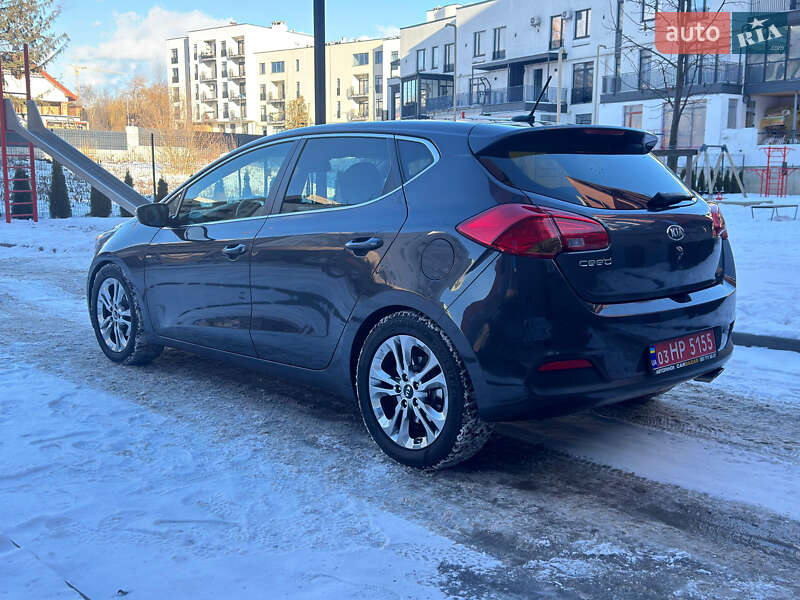 Хэтчбек Kia Ceed 2012 в Львове