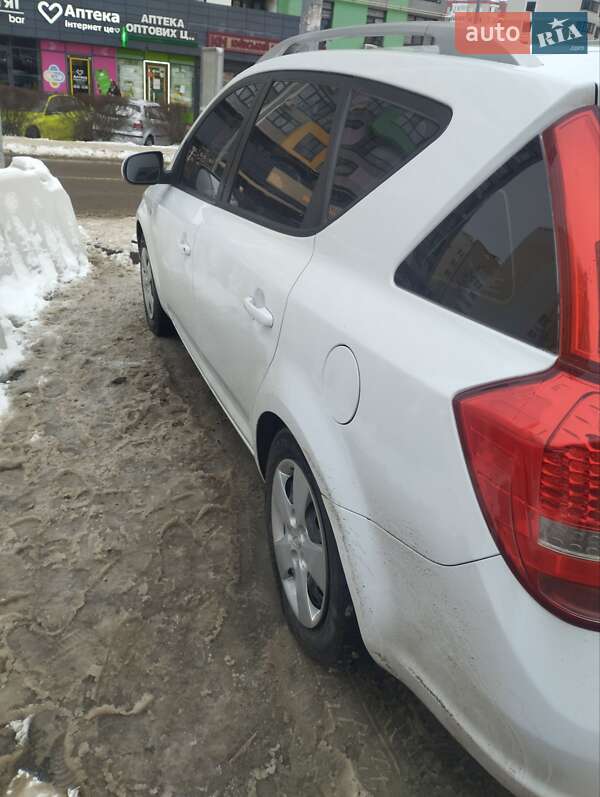 Универсал Kia Ceed 2011 в Киеве