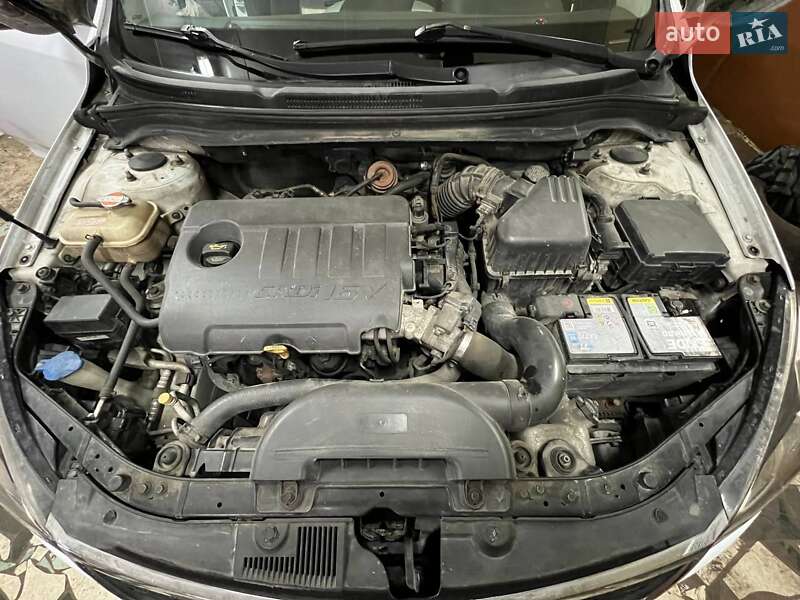 Универсал Kia Ceed 2011 в Киеве