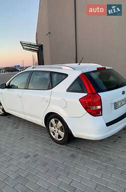 Универсал Kia Ceed 2010 в Красном
